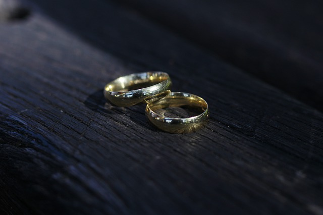 engagement rings on the table | divorce lawyers Surrey | Highland Law